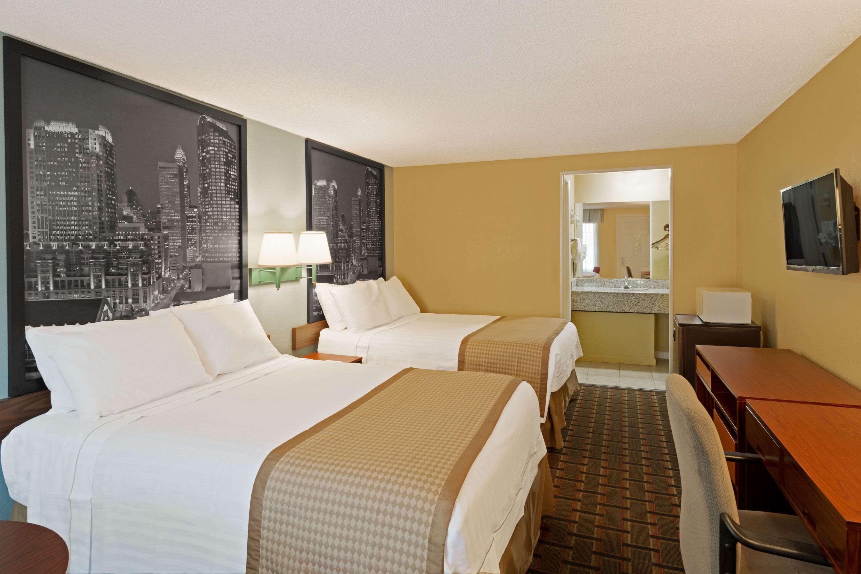 Rodeway Inn Charlotte Airport Area 외부 사진