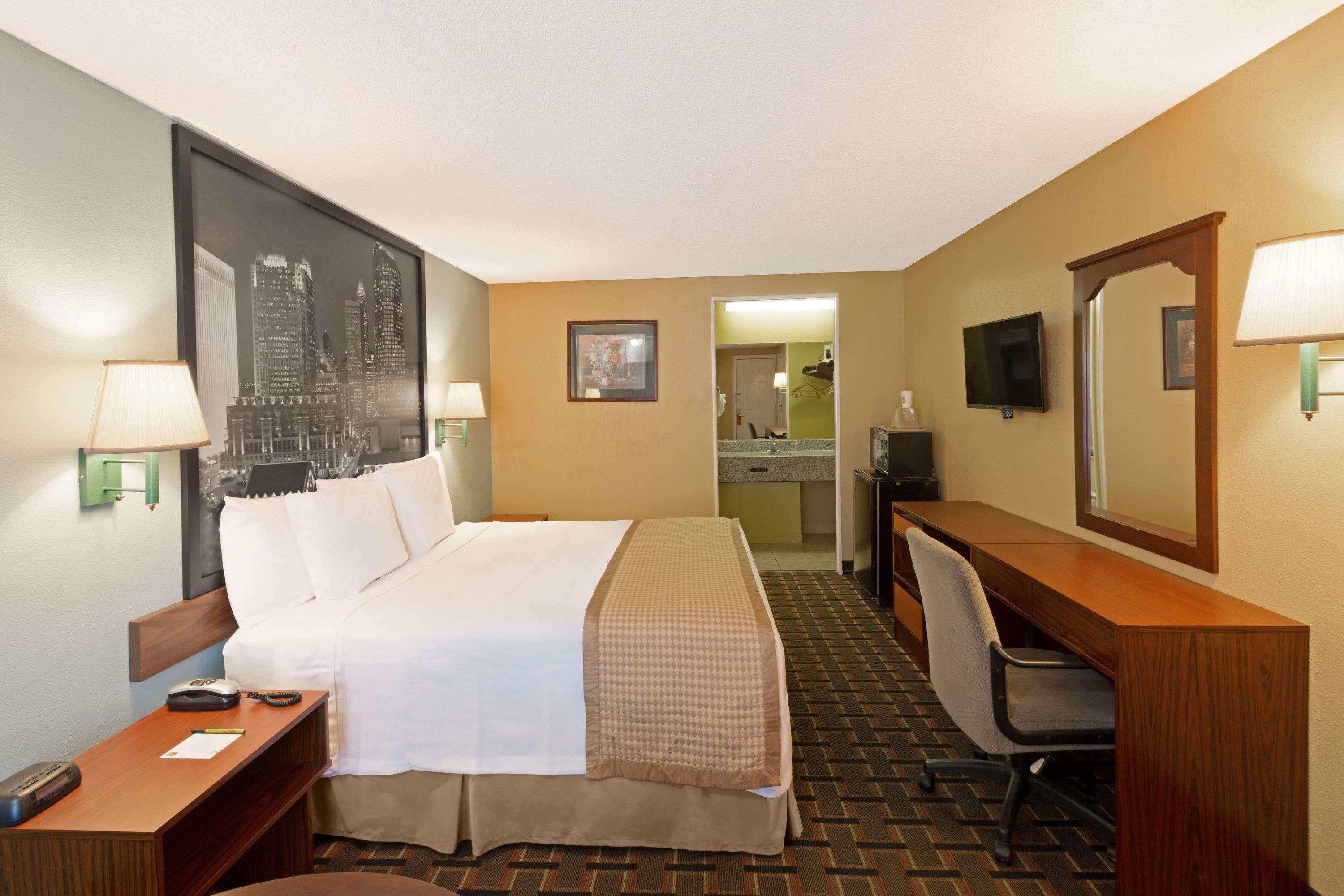 Rodeway Inn Charlotte Airport Area 외부 사진