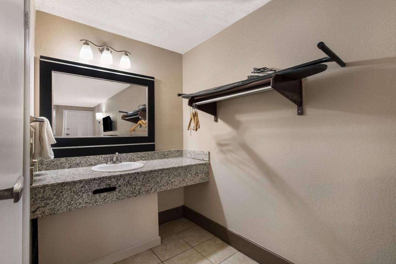 Rodeway Inn Charlotte Airport Area 외부 사진